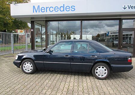 Mercedes-Benz E 280 aus Sammlung