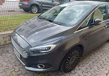Ford S-Max 2,0 EcoBlue 140kW 4x4 Business Ed Auto...