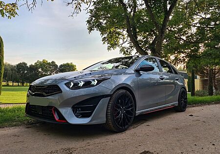 Kia Cee'd / Ceed 1.6 T-GDI DCT GT GT