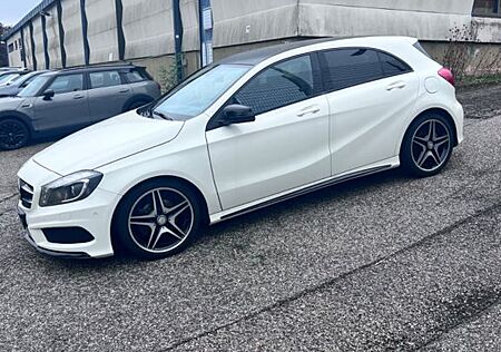 Mercedes-Benz A 200 AMG Line AMG Line Navi Xenon Alu