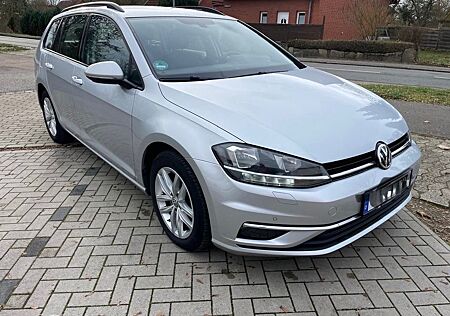 VW Golf Volkswagen 1.6 TDI SCR DSG Comfortline Variant Com...