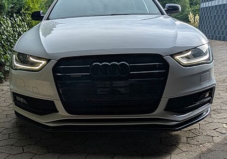 Audi A4 2.0 TFSI S tronic quattro S line S line