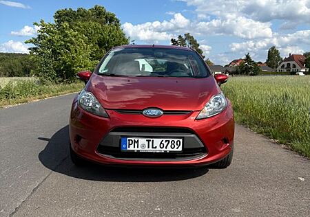 Ford Fiesta 1.25 60kW Ambiente | TÜV bis 2027 |