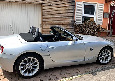 BMW Z4 2.2i 6 Zylinder 170 PS