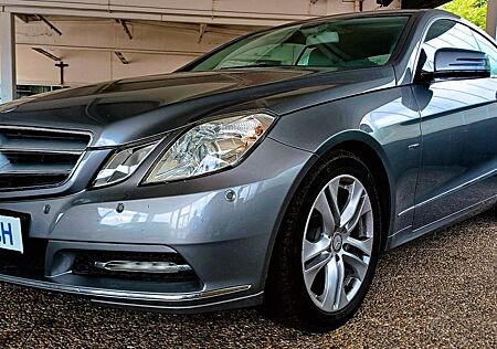 Mercedes-Benz E 200 E Coupe 1.8 CGI BlueEfficiency - Elegance