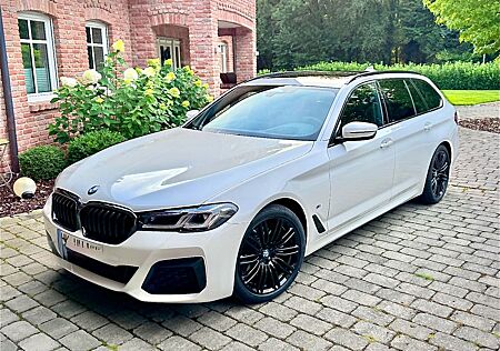 BMW 520d Touring M Sport, Panorama, Laserlicht