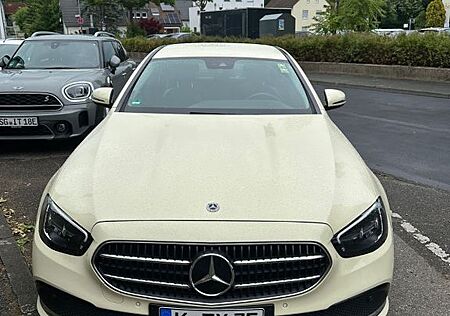Mercedes-Benz E 220 d 4MATIC Autom. -