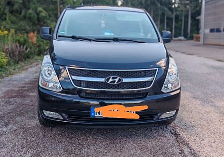 Hyundai H-1 Starex