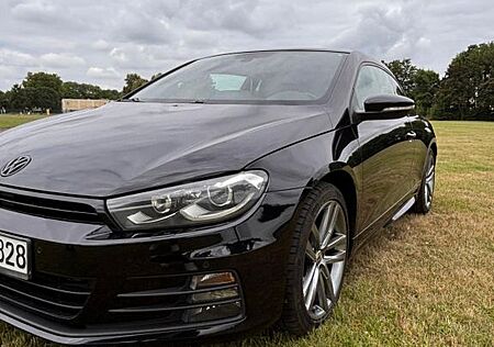 VW Scirocco Volkswagen 2.0 TSI DSG -