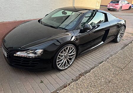Audi R8 4.2 FSI R tronic quattro -