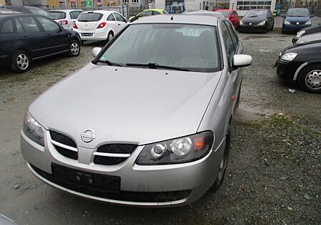 Nissan Almera 1.8 acenta