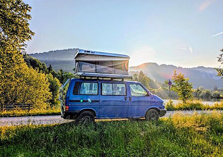 VW T4 Multivan Volkswagen Bus T4 Camper mit Dachzelt und neuem Tüv!