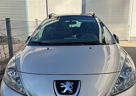 Peugeot 207 - großes Panoramadach