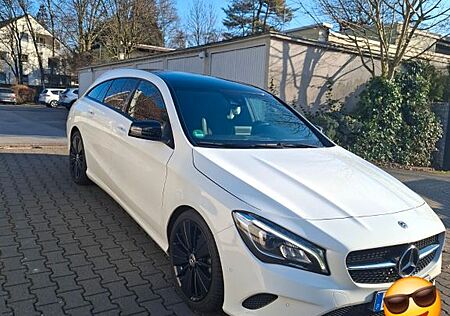 Mercedes-Benz CLA 180 Shooting Brake -