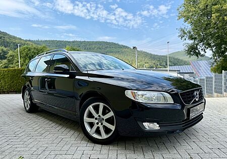 Volvo V70 Kombi Linje Svart Klima-Navi-Leder