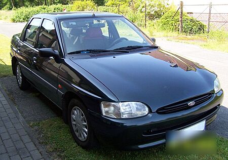 Ford Escort 1.6 Flair 1,6i 16V 90PS 74200 Km Bj. 1995