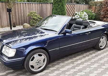 Mercedes-Benz E 220 FINAL EDITION