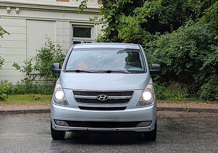 Hyundai H-1 Starex Travel 2.5 CRDI 8 Sitzer viel Platz