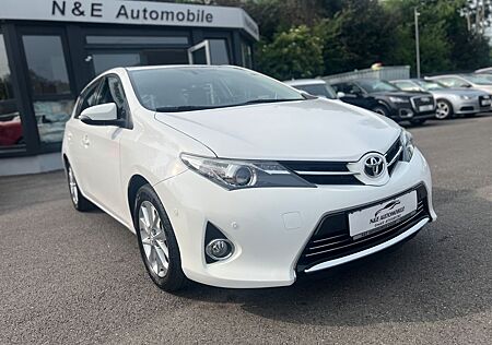 Toyota Auris Executive *SHZ*SHG*PDC*KAMERA*