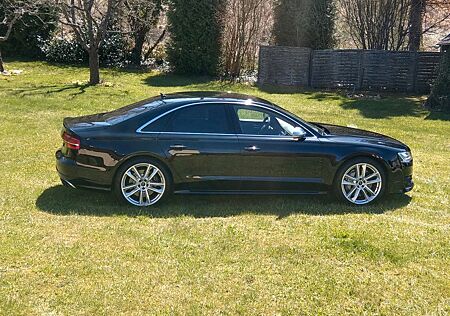 Audi S8 4.0 TFSI plus quattro - HUD Massage