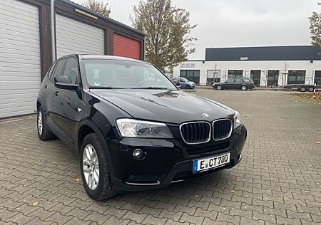 BMW X3 xDrive20d xLine xLine Xenon/Leder/Navi/Pano