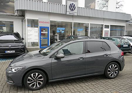 VW Golf Volkswagen VIII Lim. Active 2,0 TDI DSG AHK,PANO,KAM
