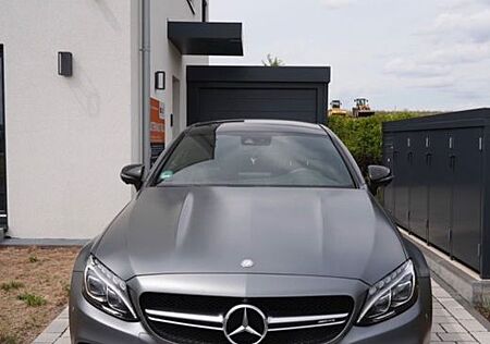 Mercedes-Benz C 63 AMG Mercedes Benz C63S AMG COUPE*VOLL*CARBON*TOP*