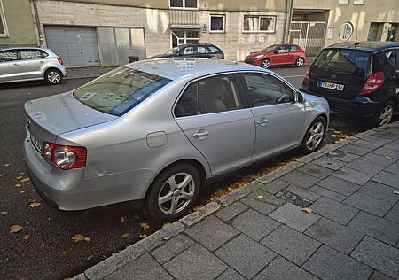 VW Jetta Volkswagen 1.9 TDI DPF Trendline Trendline