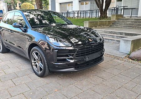 Porsche Macan , Pano, ALU20",PDLS+,Kamera360,PASM,Memory,