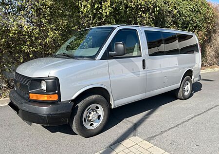 Chevrolet Express Cargo Van 6.0 V8 (GMC Savana)