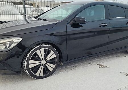 Mercedes-Benz CLA Shooting Brake CLA 200 CDI / d 4Matic