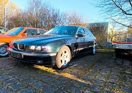 BMW 535i A -