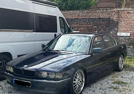 BMW 740i E38