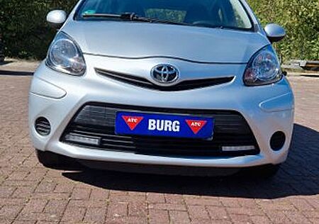 Toyota Aygo (X) Aygo (X)