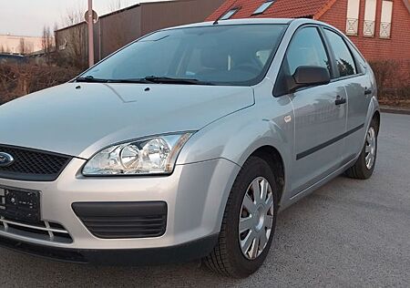 Ford Focus 1.6 Ambiente*Klima*Tüv Neu 11/2027*