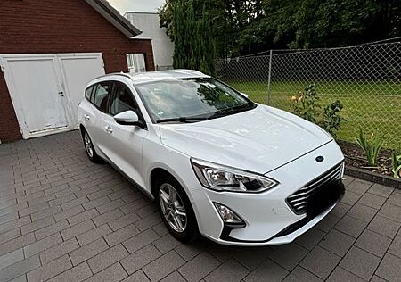 Ford Focus 1,0 EcoBoost 92kW Cool & Connect Turni...