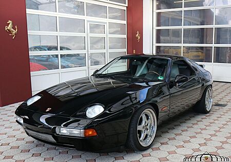 Porsche 928 GTS
