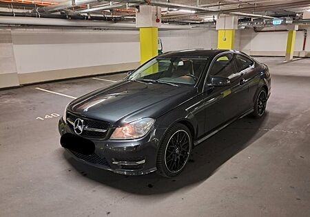 Mercedes-Benz C 180 Coupé - AMG Line