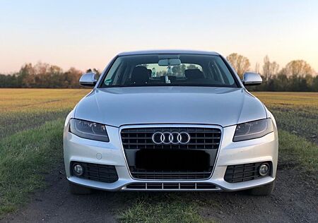 Audi A4 1.8 TFSI 88kw Attraction Attraction