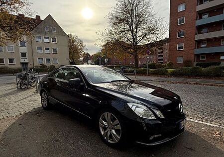 Mercedes-Benz E 250 E 250CDI TÜV NEU/INSPEKTION NEU/ AHK