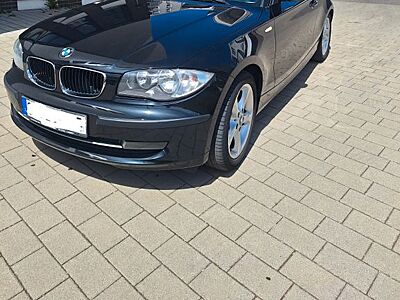 BMW 116i - 3 Türer - Schwarz - Scheckheftgepflegt