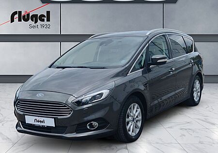 Ford S-Max Titanium