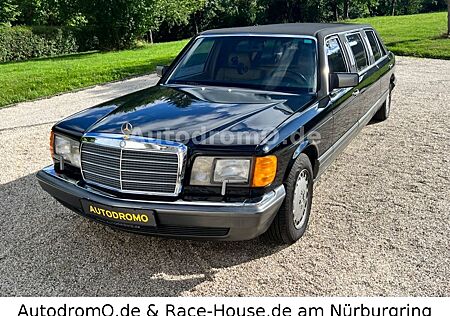 Mercedes-Benz 560 Stretch Limousine