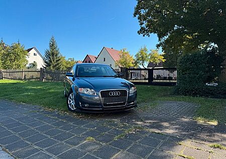 Audi A4 2.0 multitronic. Klima. Sitzheizung