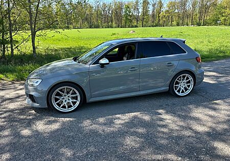 Audi RS3 2.5 TFSI S tronic quattro -