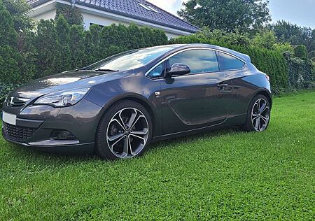 Opel Astra GTC 1.6 CDTI OPC-Line