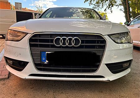 Audi A4 2.0 TDI (DPF) Attraction Attraction