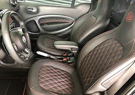 Smart ForTwo cabrio Brabus tailor made rotes verdeck