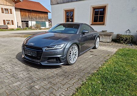 Audi TT Coupe 2.0 TFSI S tronic quattro -