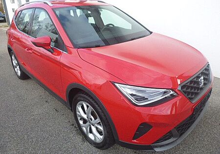 Seat Arona FR DSG NAVI LED RFK 17" Sitzheiz. AHK